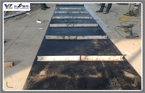 除鐵器皮帶，除鐵器皮帶如何更換圖解調(diào)整方法_除鐵器皮帶如何更換圖解跑偏原因及如何調(diào)_刮板價(jià)格