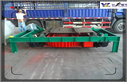 除鐵器皮帶，新疆除鐵器離皮帶的距離_新疆除鐵器離皮帶的距離皮帶原因及如何調_刮板價格 