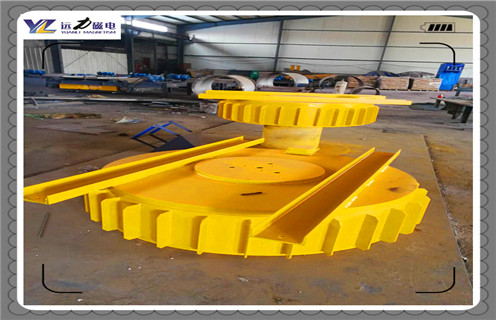 遼寧電磁除鐵器廠家品牌云南電磁除鐵器品牌工作原理及內(nèi)部結(jié)構(gòu)，該系列產(chǎn)品由于采用計(jì)算機(jī)輔助設(shè)計(jì)優(yōu)化改進(jìn)了產(chǎn)品結(jié)構(gòu)，其技術(shù)參數(shù)達(dá)到了國外產(chǎn)品的先進(jìn)水平。注：CF表示銅芯繞組，RCDB-800干式電磁除鐵器，CFL表示鋁芯繞組?！CDD系列干式自卸式電磁除鐵器是一種用于自動清除粉狀或塊狀非磁性物料中的雜鐵的除鐵裝置。其內(nèi)部采用電工***樹脂澆注，自冷式全密封結(jié)構(gòu)。具有透磁深度大、吸力強(qiáng)、防塵、防雨、耐腐蝕等優(yōu)點(diǎn)，在極其惡劣的環(huán)境中仍能可靠運(yùn)行。  一、遼寧電磁除鐵器廠家品牌云南電磁除鐵器品牌工作原理及內(nèi)部結(jié)構(gòu)  1、直流的NI是不變的，是恒磁動勢，吸力F與間隙δ的平方成反比。  2、交流磁鏈ψ(磁通φ與線圈的一些匝數(shù)相交鏈ψ=Nφ)近似常數(shù)，是恒磁鏈磁路，自卸式電磁除鐵器，吸力F與間隙δ關(guān)系不大。只是漏磁隨間隙δ的增加而增加，故間隙δ增大F減小。   3、直流螺管式電磁鐵中可獲得邊平坦的吸力特性。  4、導(dǎo)磁材料：直流整塊軟鋼或工程純鐵，交流用硅鋼片沖制疊鉚而成。   5、鐵心形狀：直流為圓柱形，交流為矩形或圓形。   6、鐵心分磁環(huán)：直流無，交流有。  7、線圈外形：直流細(xì)而高，交流短而粗。  8、振動情況：直流工作平穩(wěn)無振動，交流有振動和噪音。   9、交流電磁鐵比較重，除鐵器，而且它的吸力特性不如直流電磁鐵。